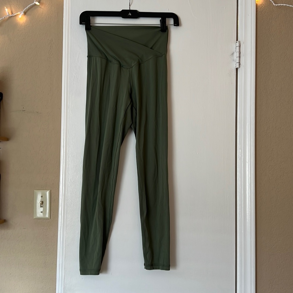 Green aerie crossover leggings